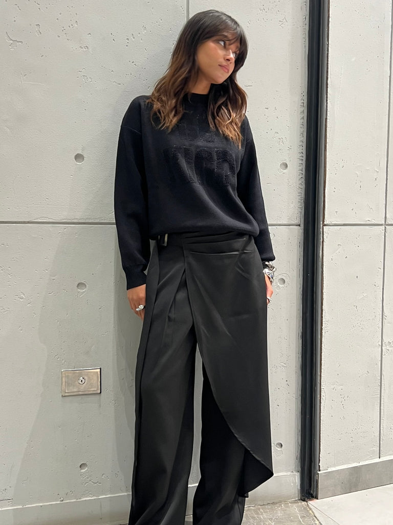 Black “Be Kind” Pullover - Mii