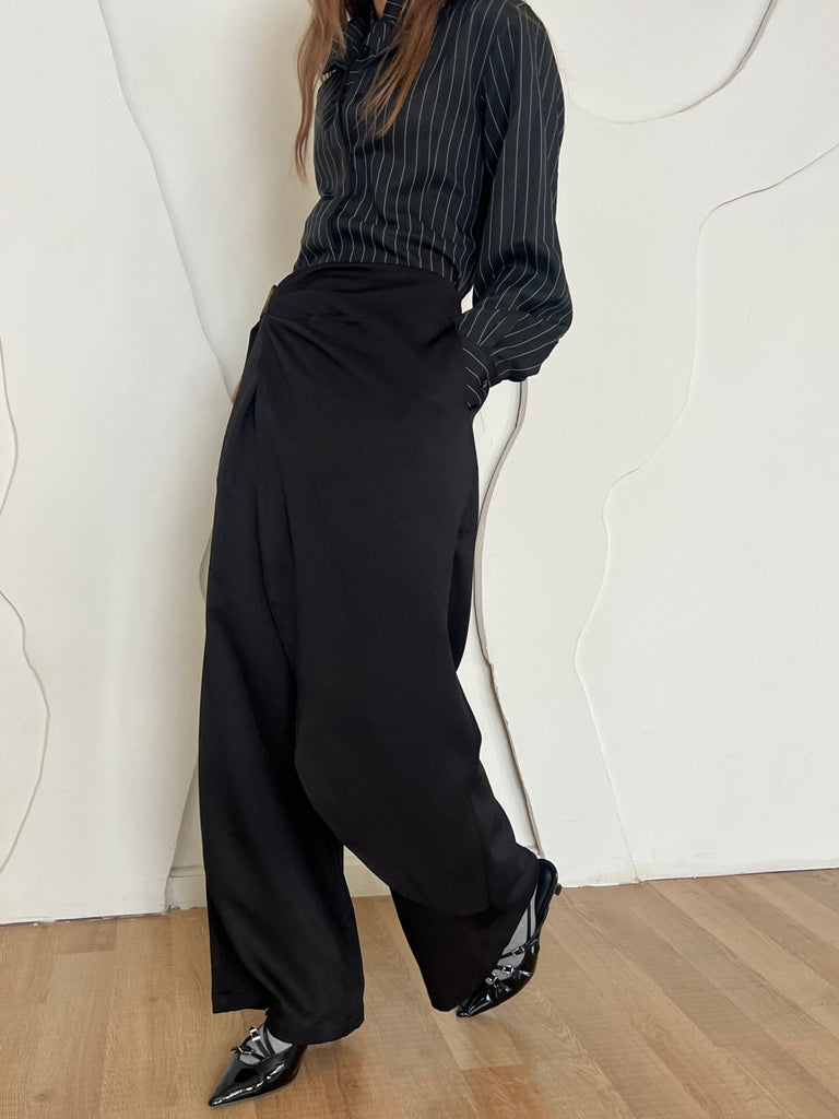 Black Contour Wrap Pants - Mii