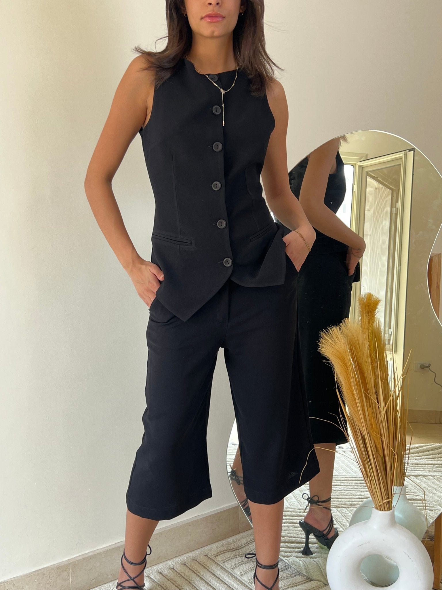 Black Capri Pants – Mii1