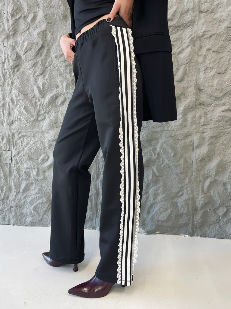 Black Lace Stripes Sweatpants - Mii