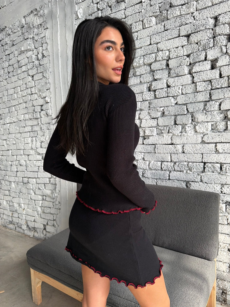 Black X Red Gathered Knit Skirt Set - Mii