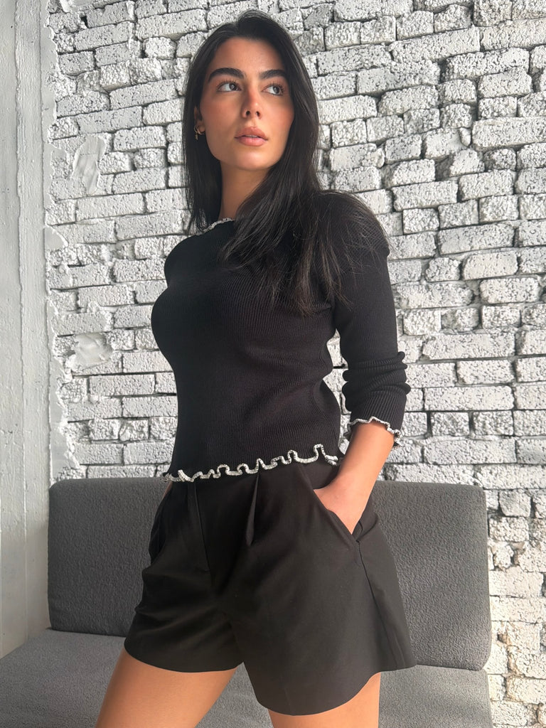 Black X White Gathered Knit Basic Top - Mii