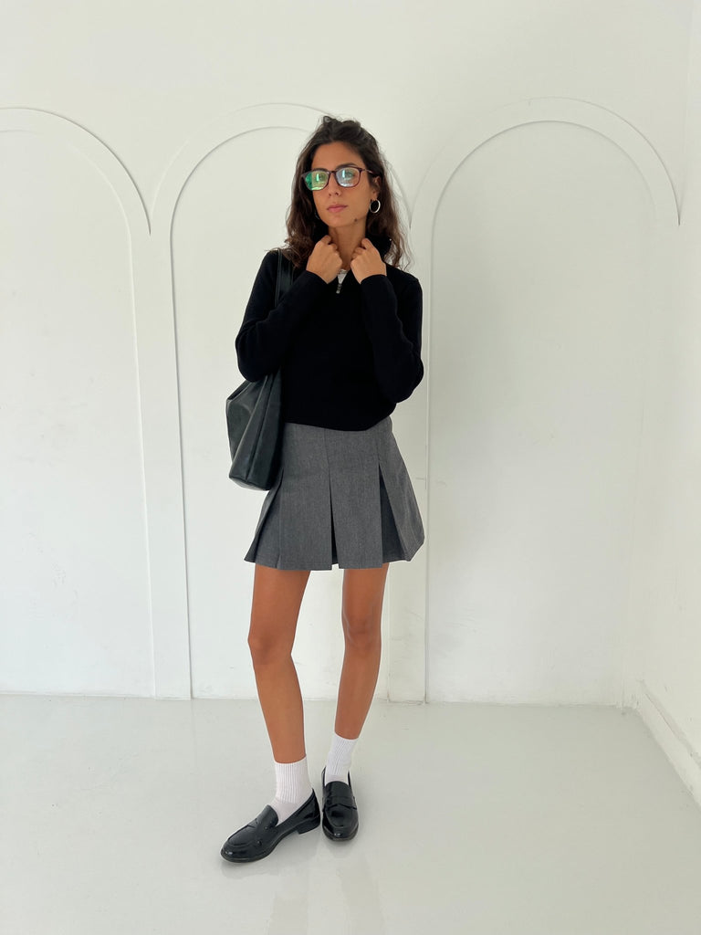 Black Zip Up Basic Top - Mii