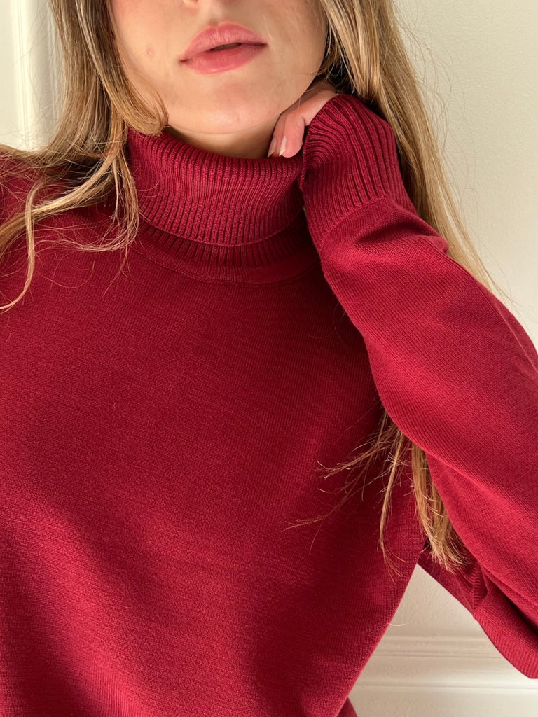 Burgundy Basic Fit Pullover - Mii