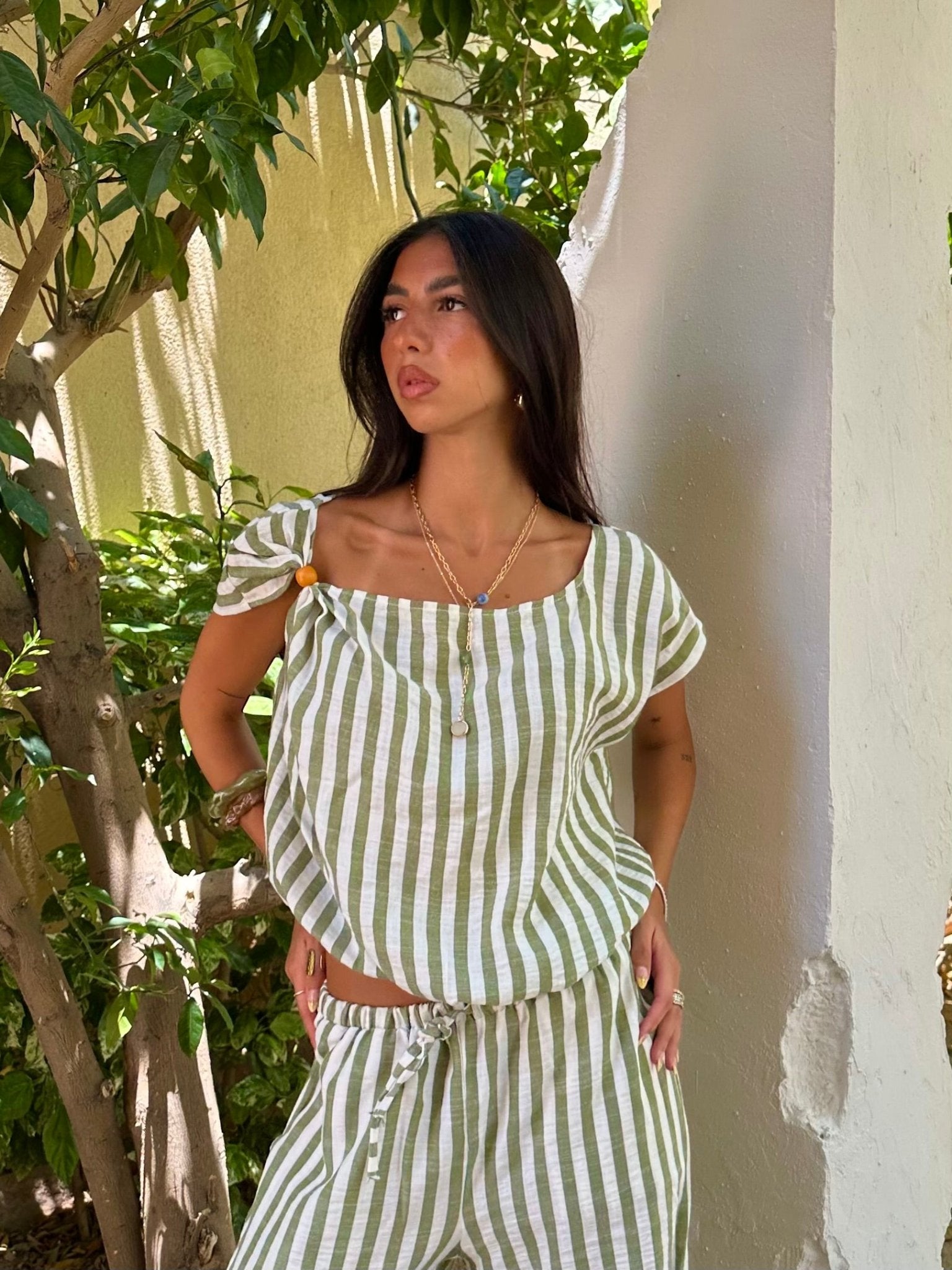Tops for Women | Corset, Lace & Basic Shirts At Mii