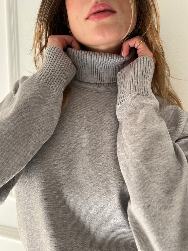 Grey Basic Fit Pullover - Mii