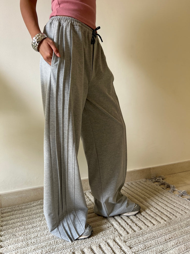 Grey Pleated Sweatpants - Mii